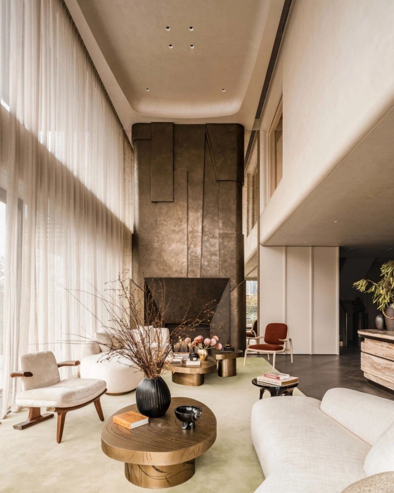 How a Sofa Becomes the “Main Deck” of Slow Luxury Living