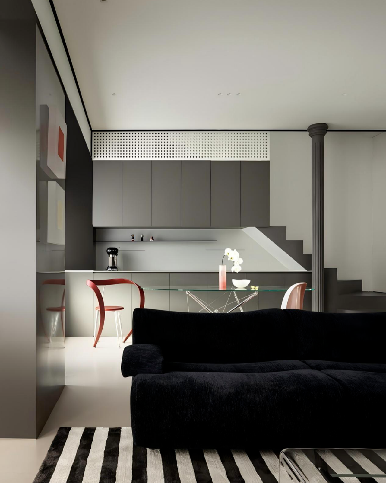 A Place to Pause in Motion: How a Sofa Grounds a Growing Space