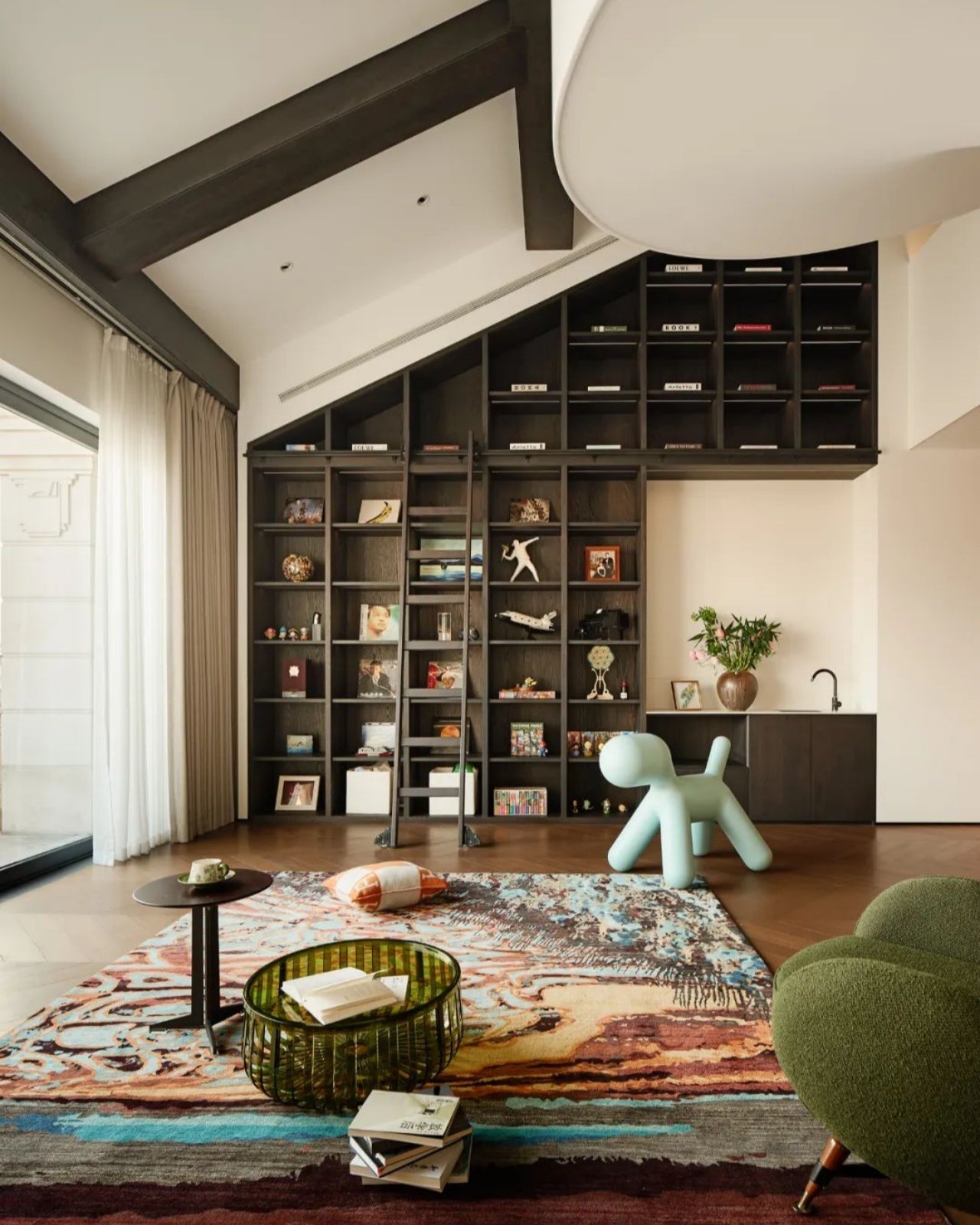 Dwelling in Soft Light: A Sofa That Carries the Imagination of Home