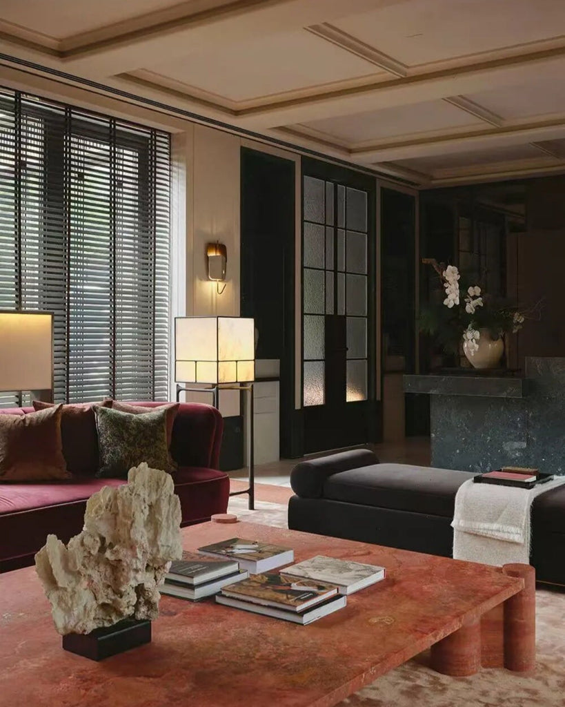 [Resonance of Color] A Contemporary Home Woven by the Sofa