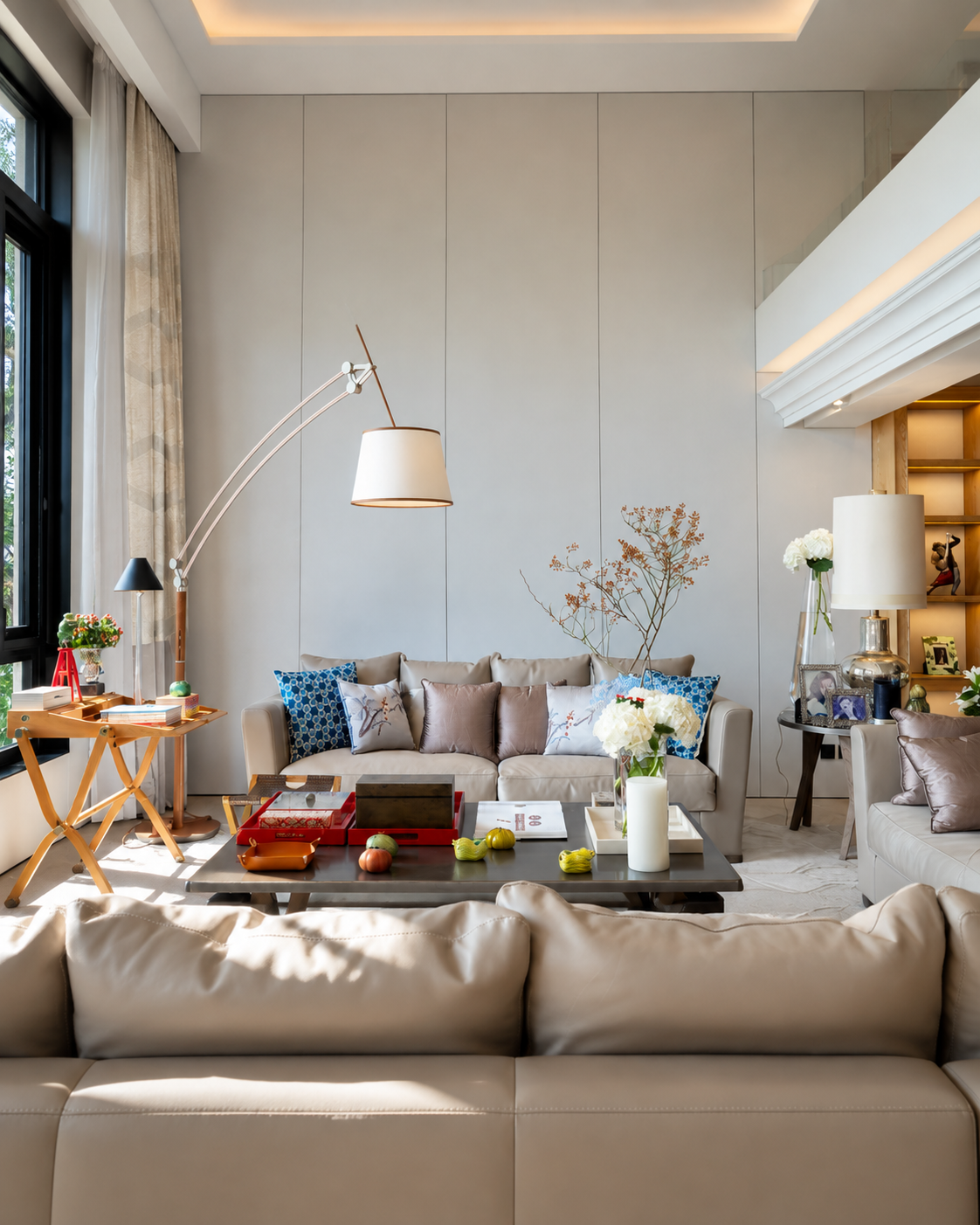 Centered on Softness: A Sofa Connected to Light and Nature