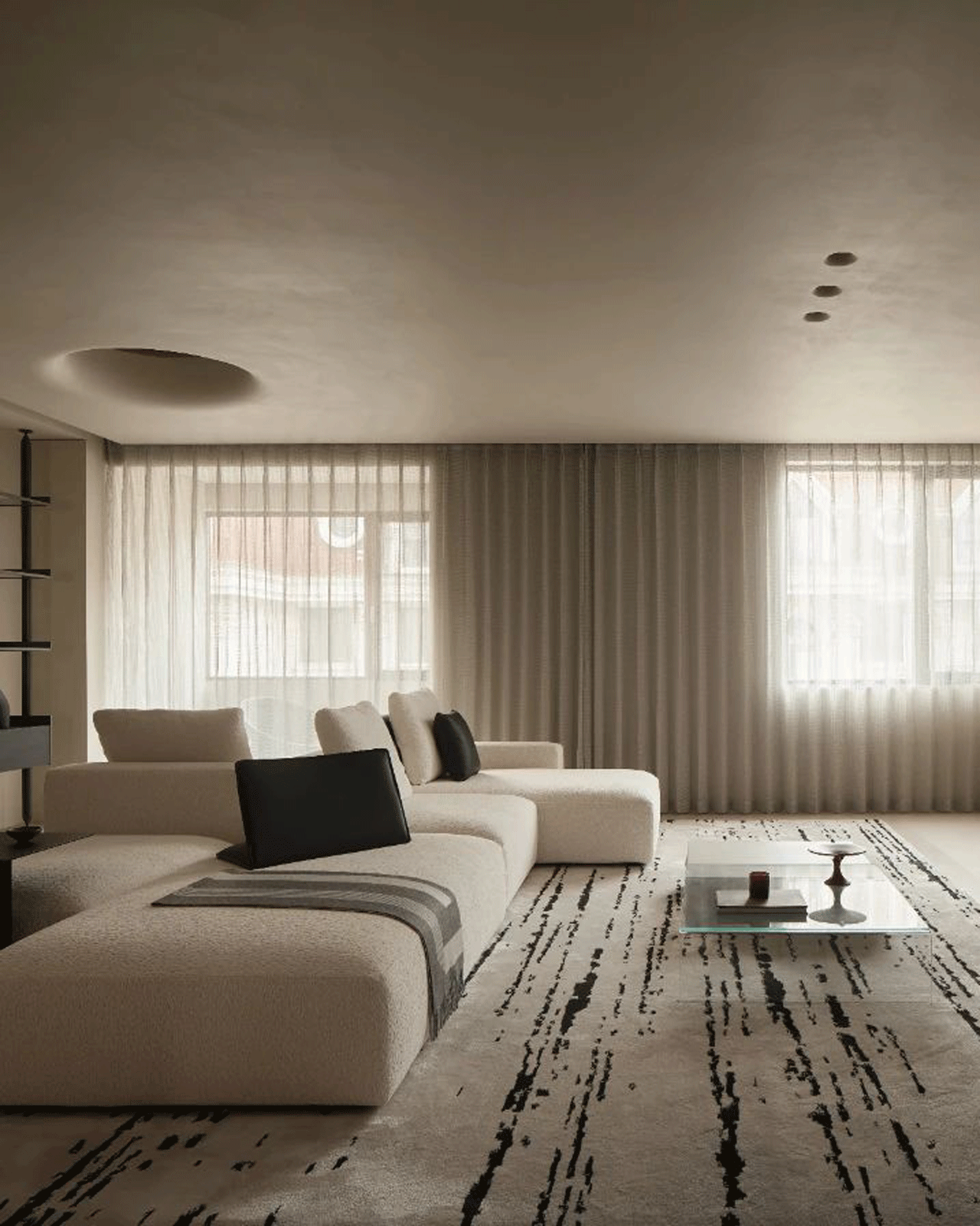 Simple and Elegant Home