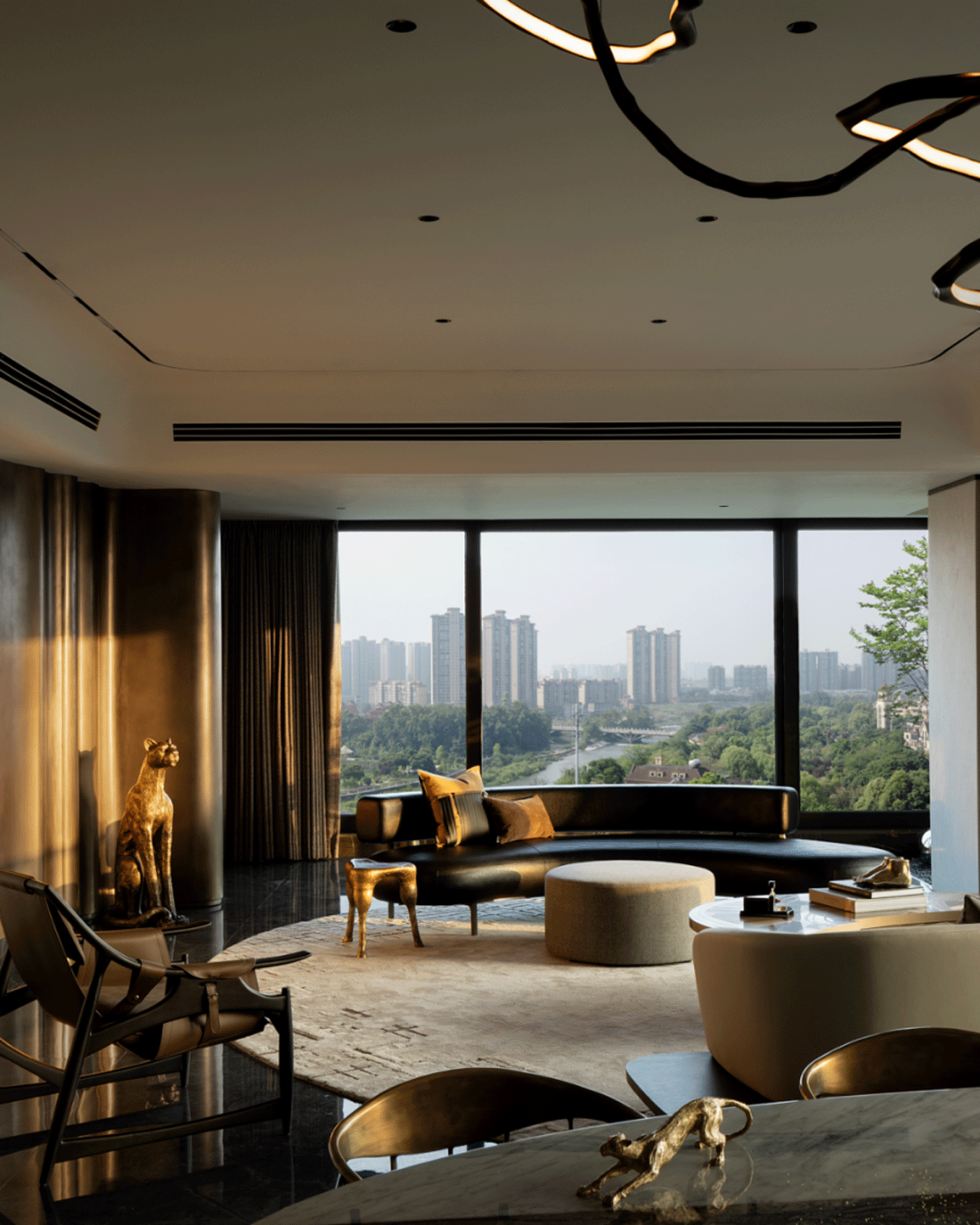 Modern Large Apartment