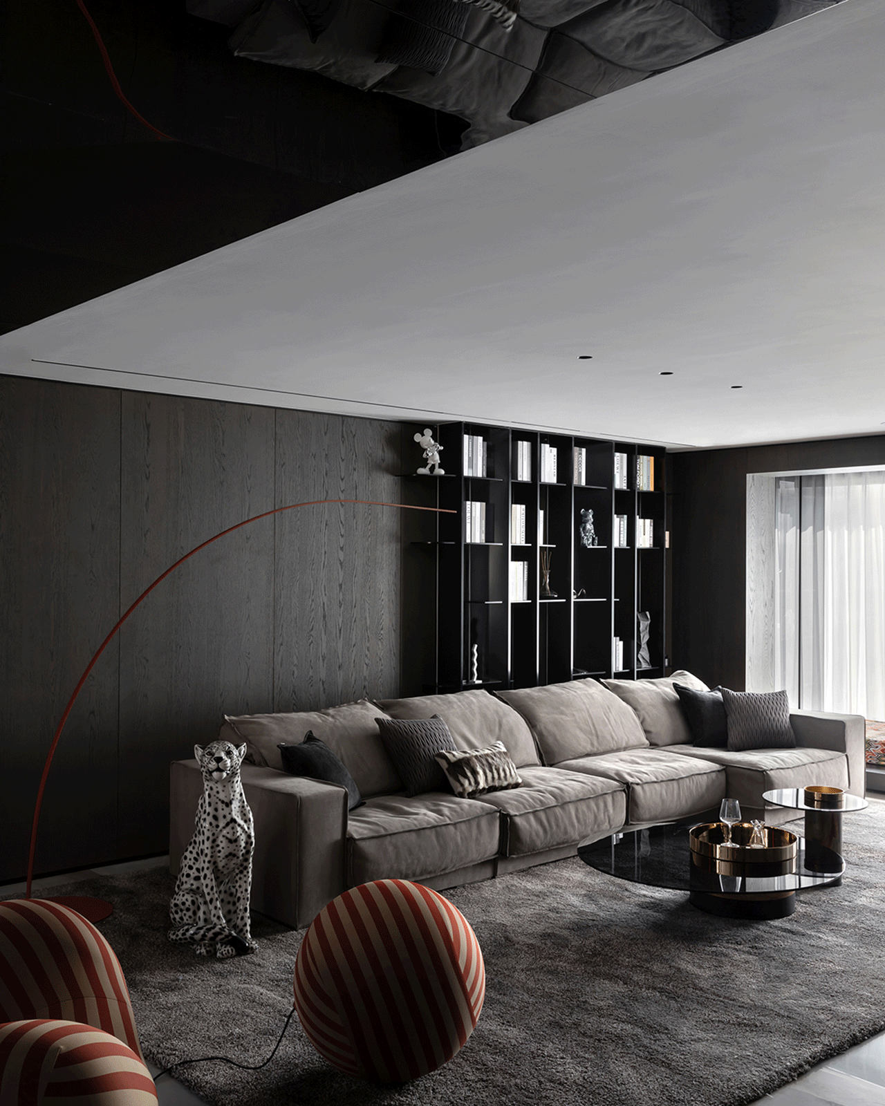 Modern Home Decor: Gray Leather Sofa