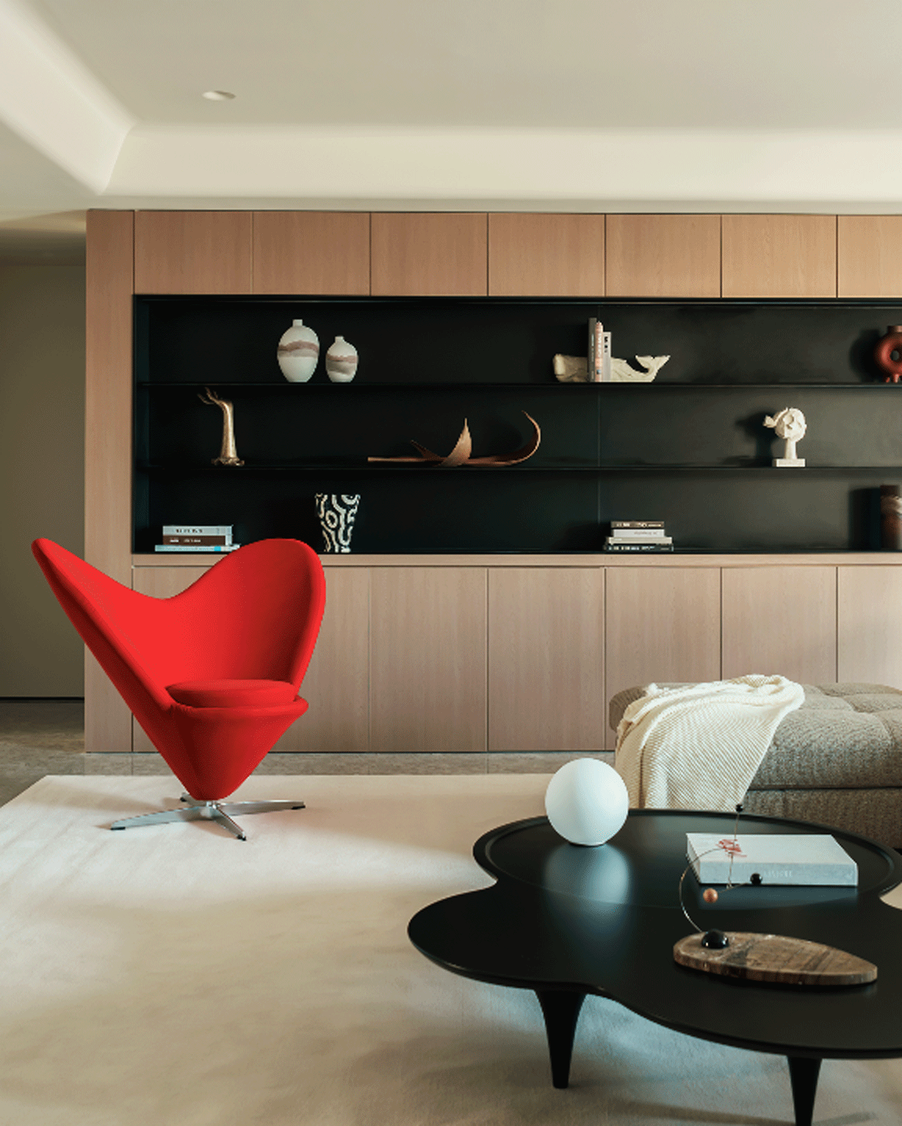 Stylish Leather Sofas : Crafting a Poetic Living Space