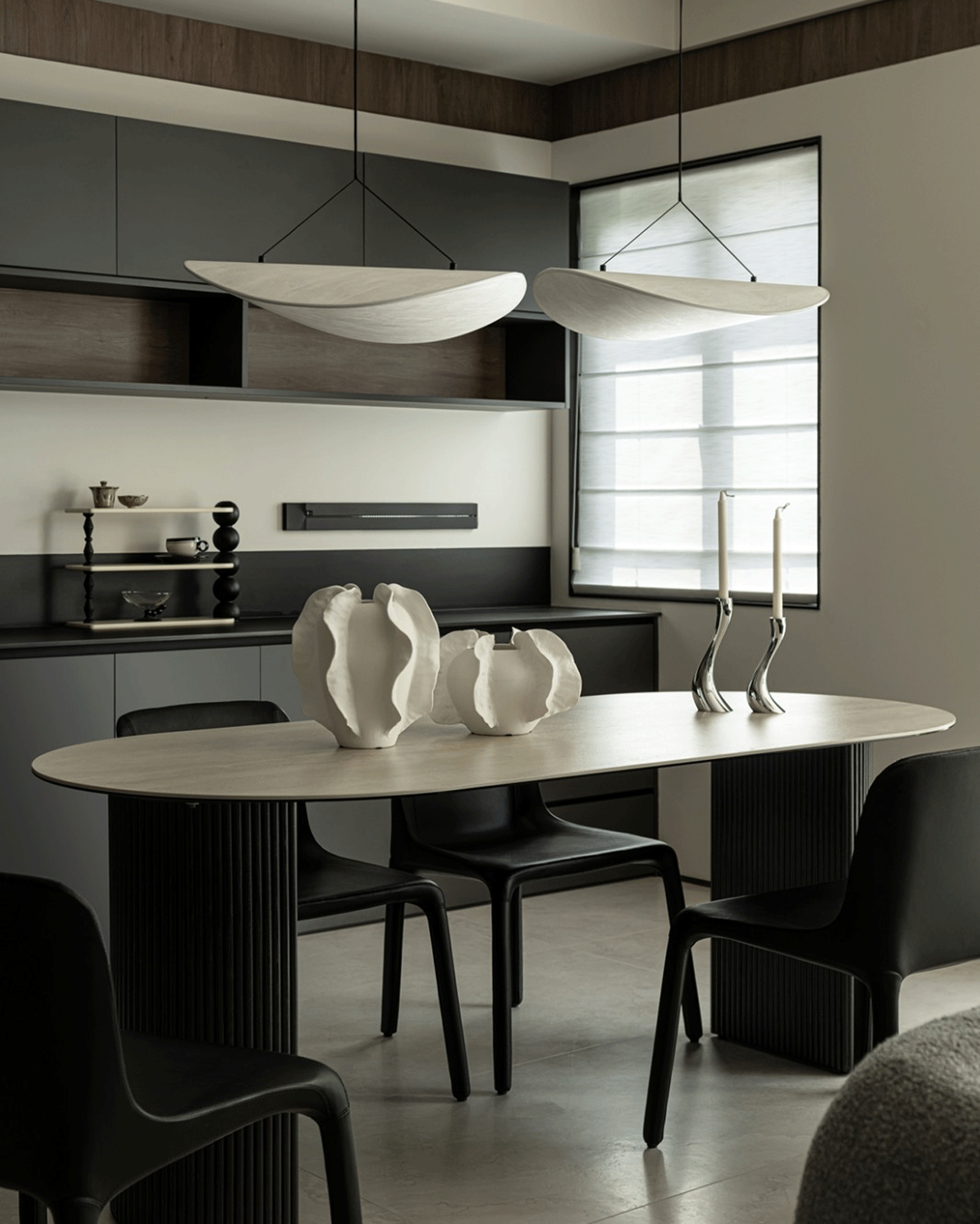 A Choice of Elegance: The Graceful Allure of White Marble Dining