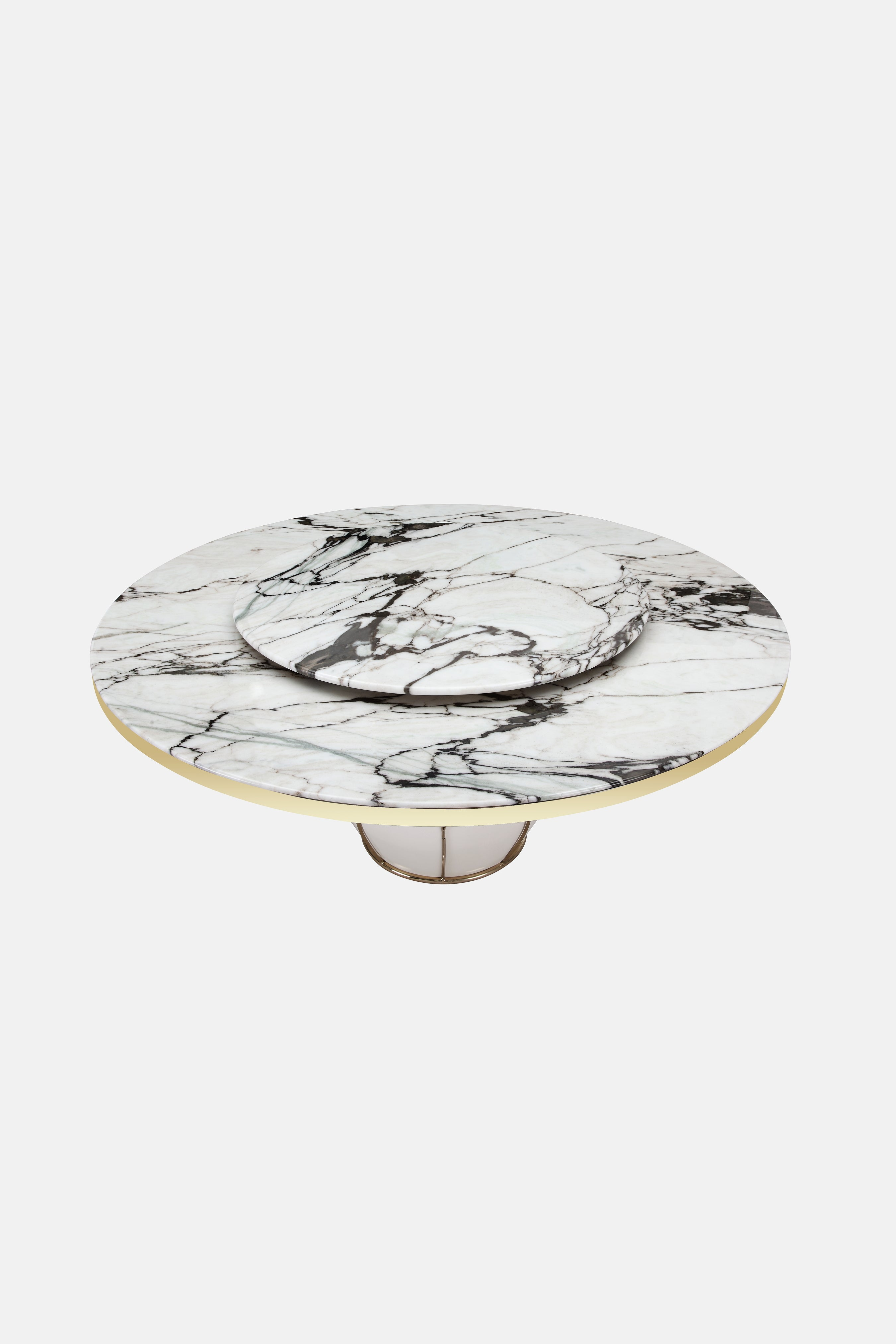 Within the Circle: A Round Dining Table as a Shared Measure of Everyday Life
